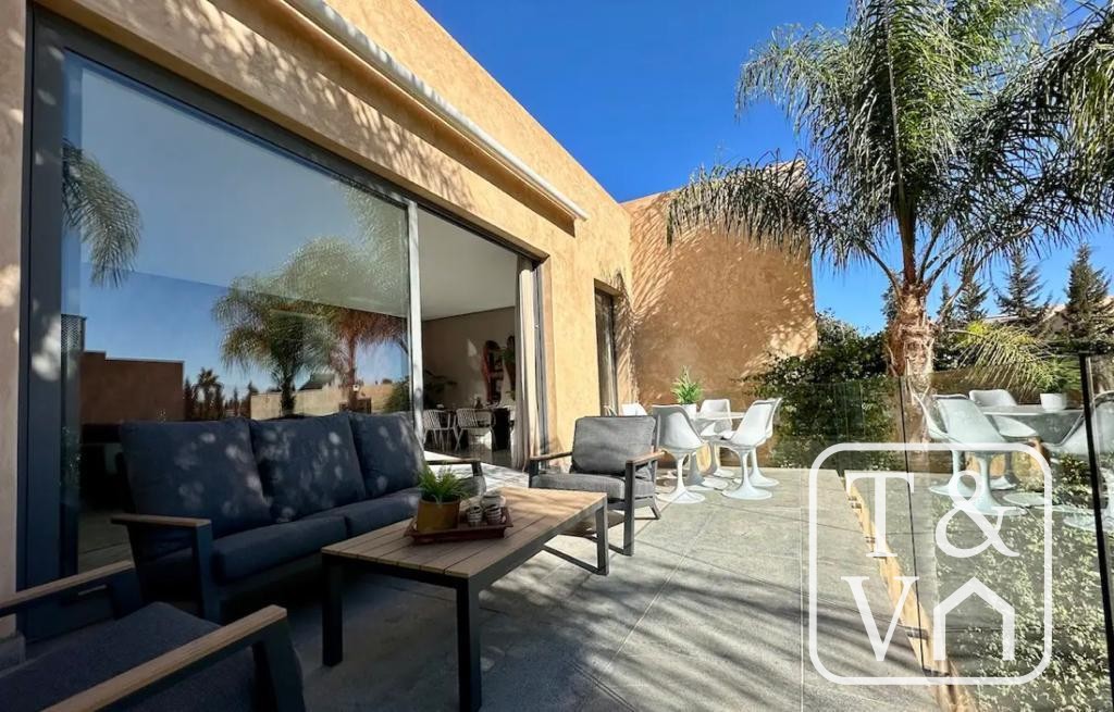 Appartement de luxe à vendre à Marrakech — 147 m², 2 chambres, marbre de Carrare, terrasse vue Atlas, resort végétalisé avec piscine & restaurant