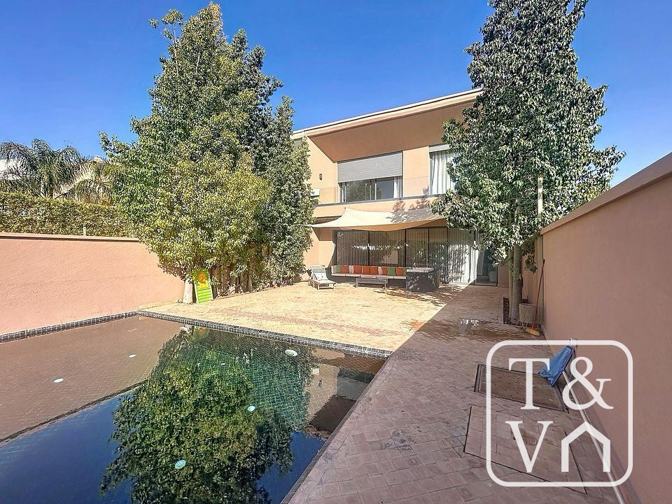 VILLA À VENDRE SUR GOLF