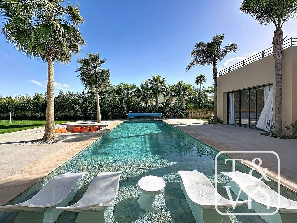 VILLA D’EXCEPTION 4 SUITES A VENDRE – ROUTE DE L’OURIKA | VUE ATLAS