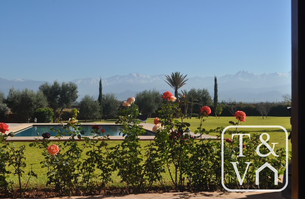 Villa de Prestige avec Piscine et Vue sur l’Atlas à Vendre sur la Route de l’Ourika – Marrakech