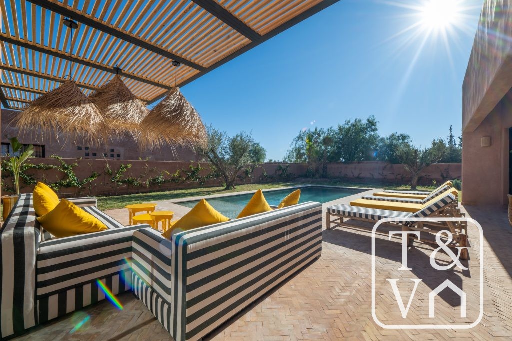 VILLA DE CHARME À VENDRE ROUTE D’AMIZMIZ – ENTIÈREMENT MEUBLÉE
