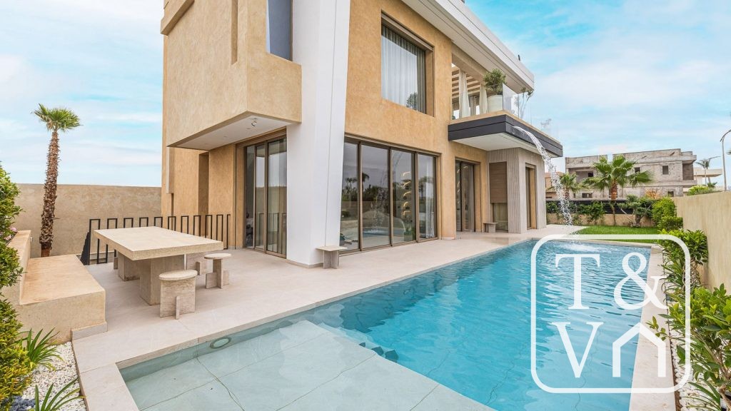 Villa de Luxe à Louer à Marrakech | 5 Suites, Piscine Chauffée, Rooftop Jacuzzi & Hamam